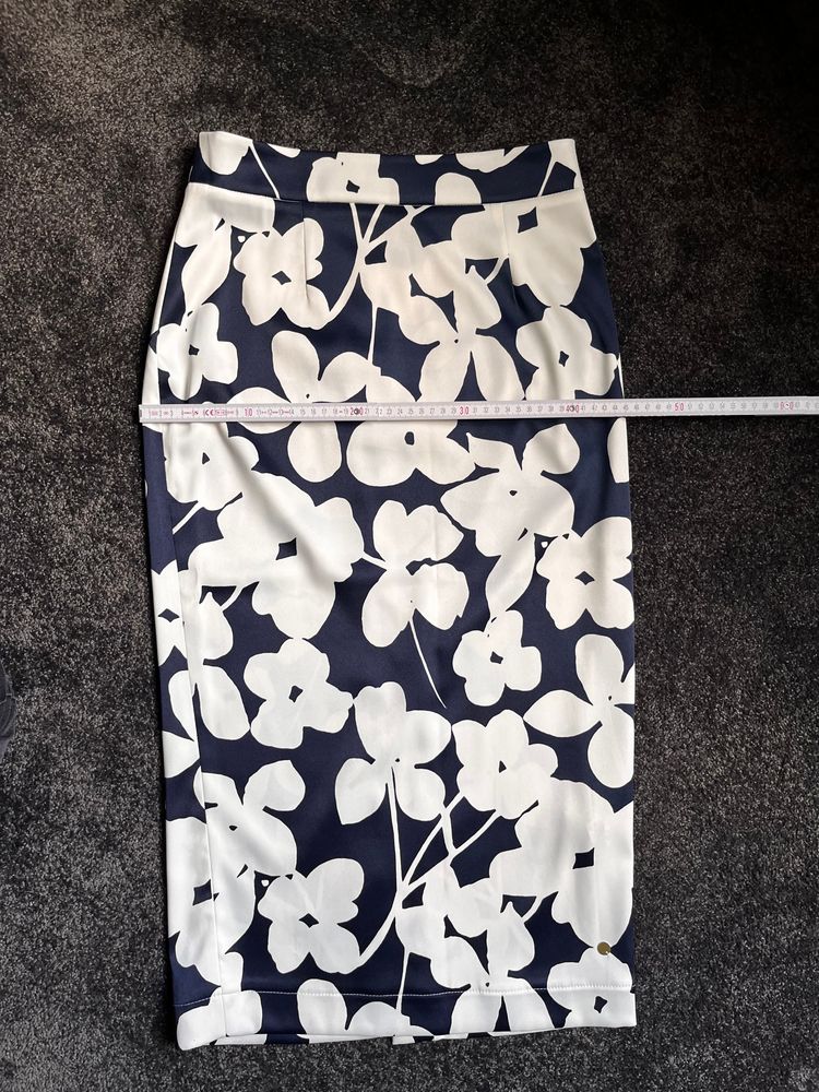 Black And White Floral Skirt 4