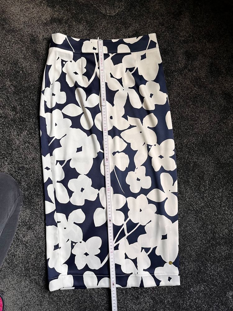Black And White Floral Skirt 6