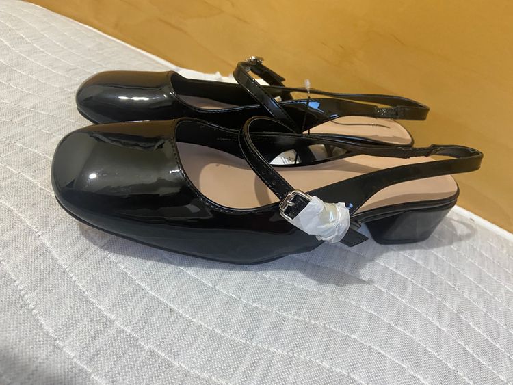 Yours Black pantent slingback shoes– Size 5 – BNWT image 3