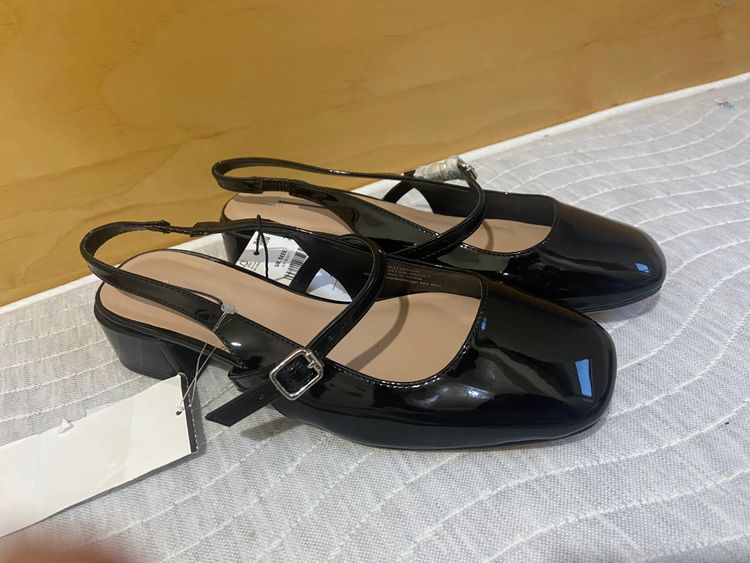 Yours Black pantent slingback shoes– Size 5 – BNWT