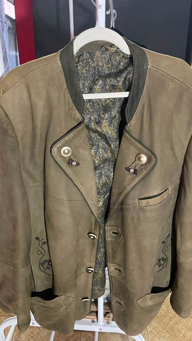 Li-Ning Brown Suede Jacket With Patterned Lining product image