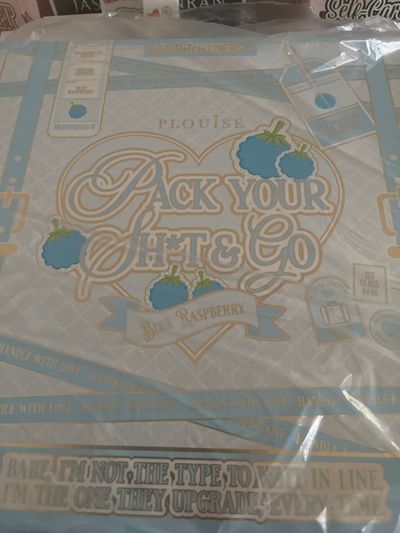 Plouise Pack Your Jet & Go Blue Raspberry Bag
