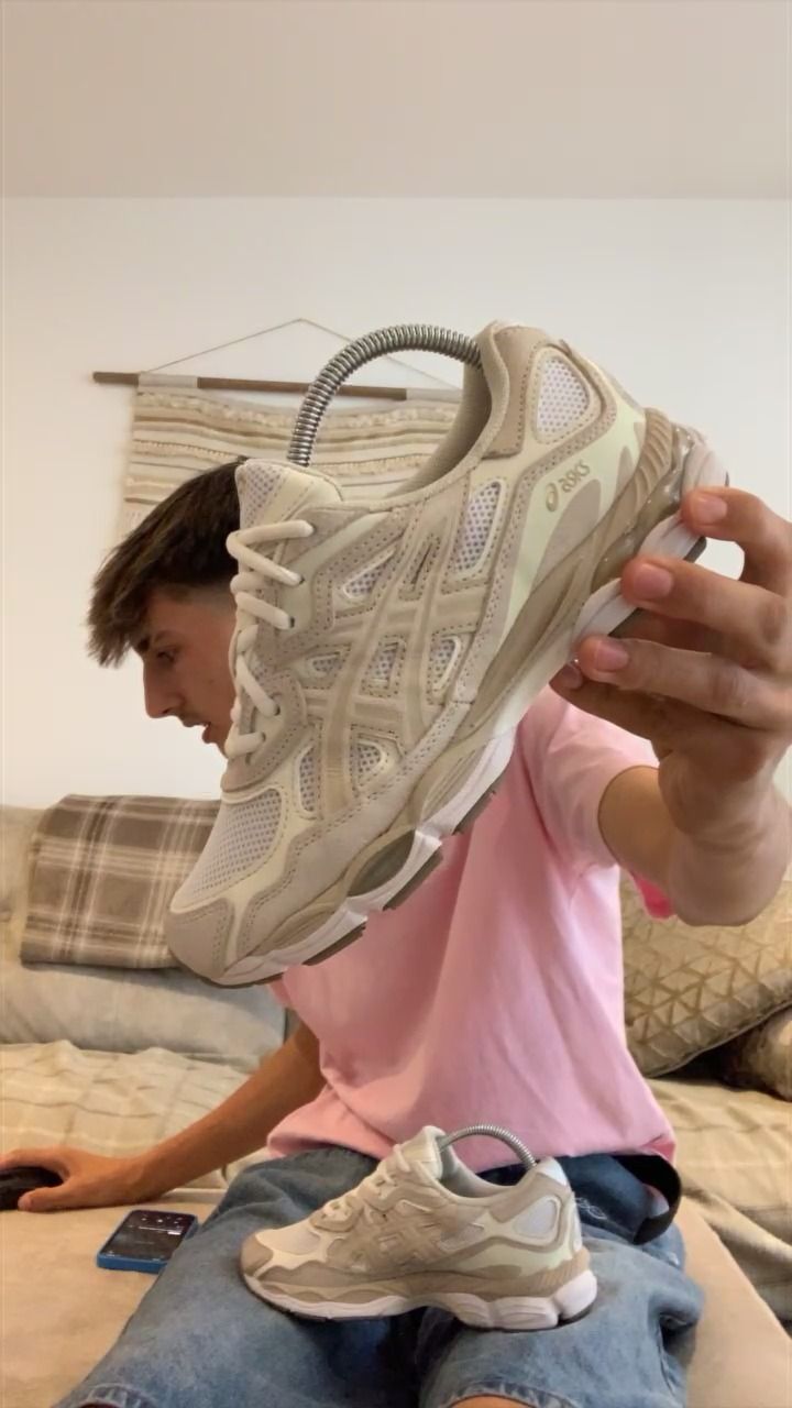 New York & Company asic gel nyc used size 5 product image