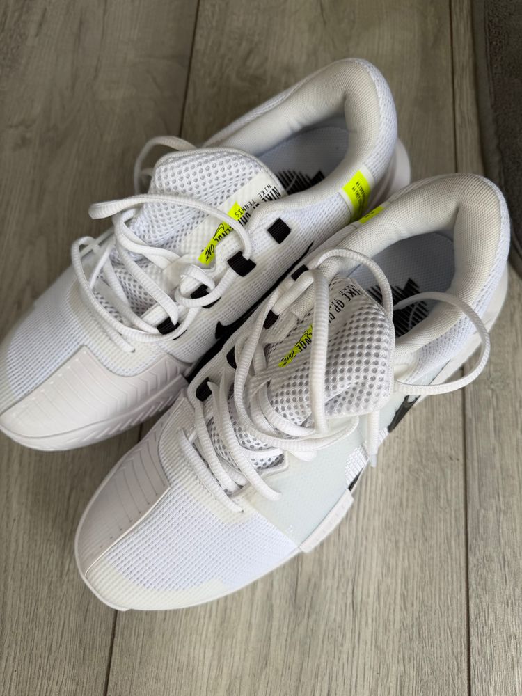 Nike Nike White Sneakers product image
