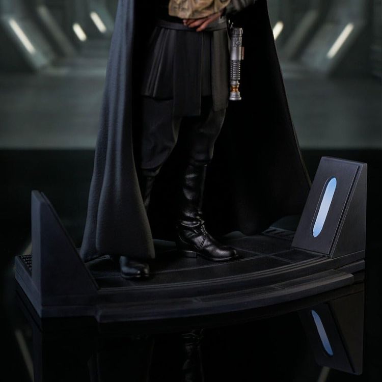 Gentle Giant Star Wars The Mandalorian Luke Skywalker And Grogu Premier Collection Statue 10