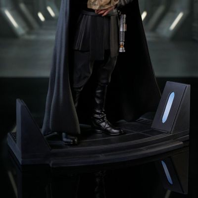 Gentle Giant Star Wars The Mandalorian Luke Skywalker And Grogu Premier Collection Statue 10