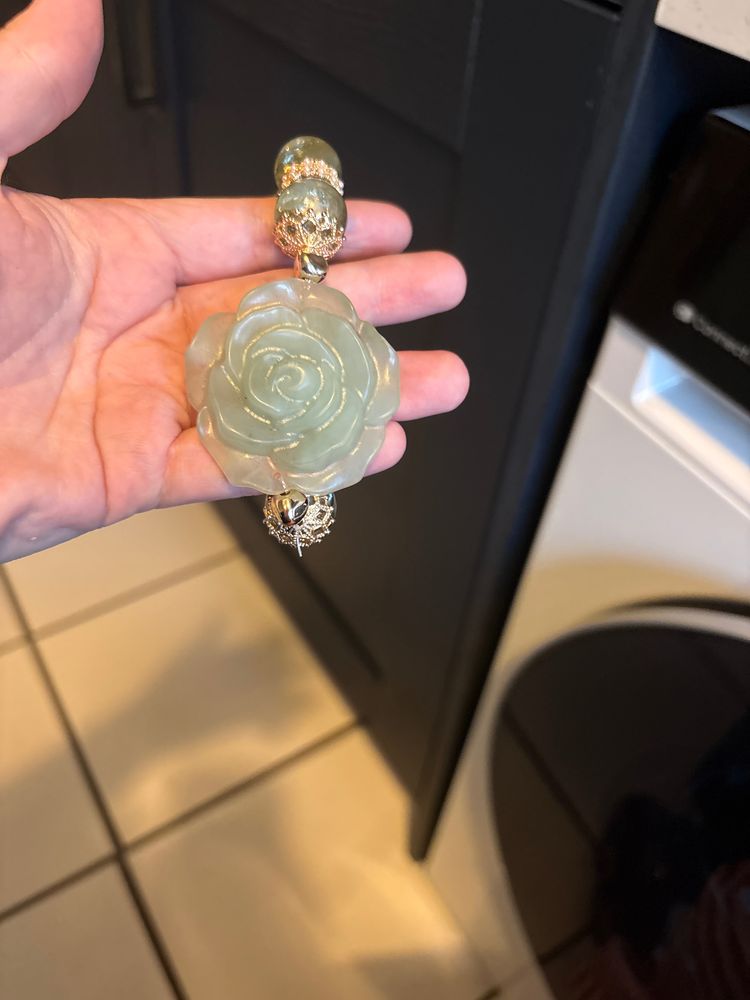 Green Flower Pendant bracelet 