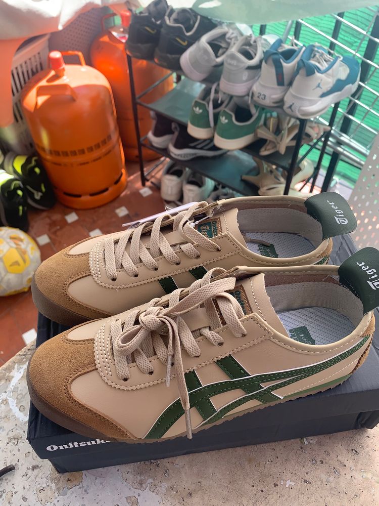 Onitsuka Tiger Sneakers image 2