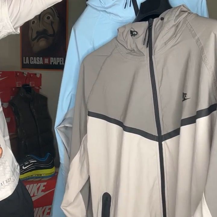 Nike 2 felpe Nike tech estive nuove e originali  product image