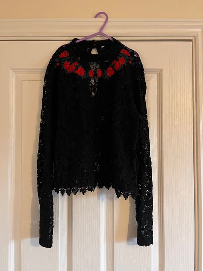 Y2k black lace long sleeve top with red floral embroidery