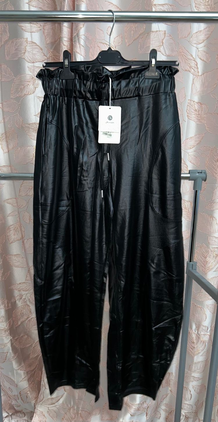 Immagine di Black Faux Leather Pants 3