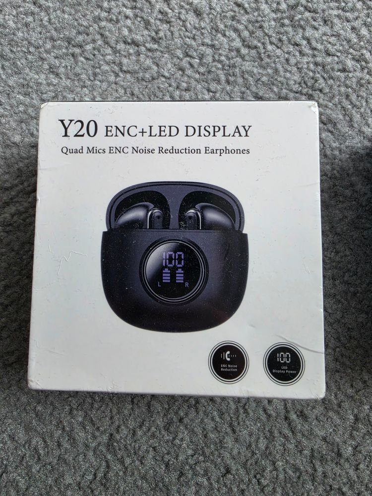 Y20 Enc+Led Display Earphones