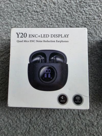 Y20 Enc+Led Display Earphones