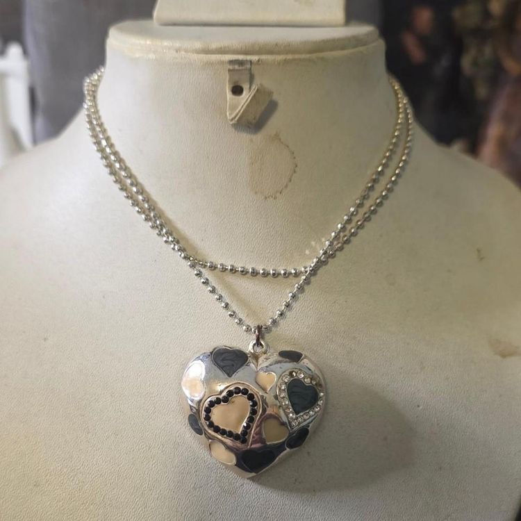 Heart Pendant Necklace image 2