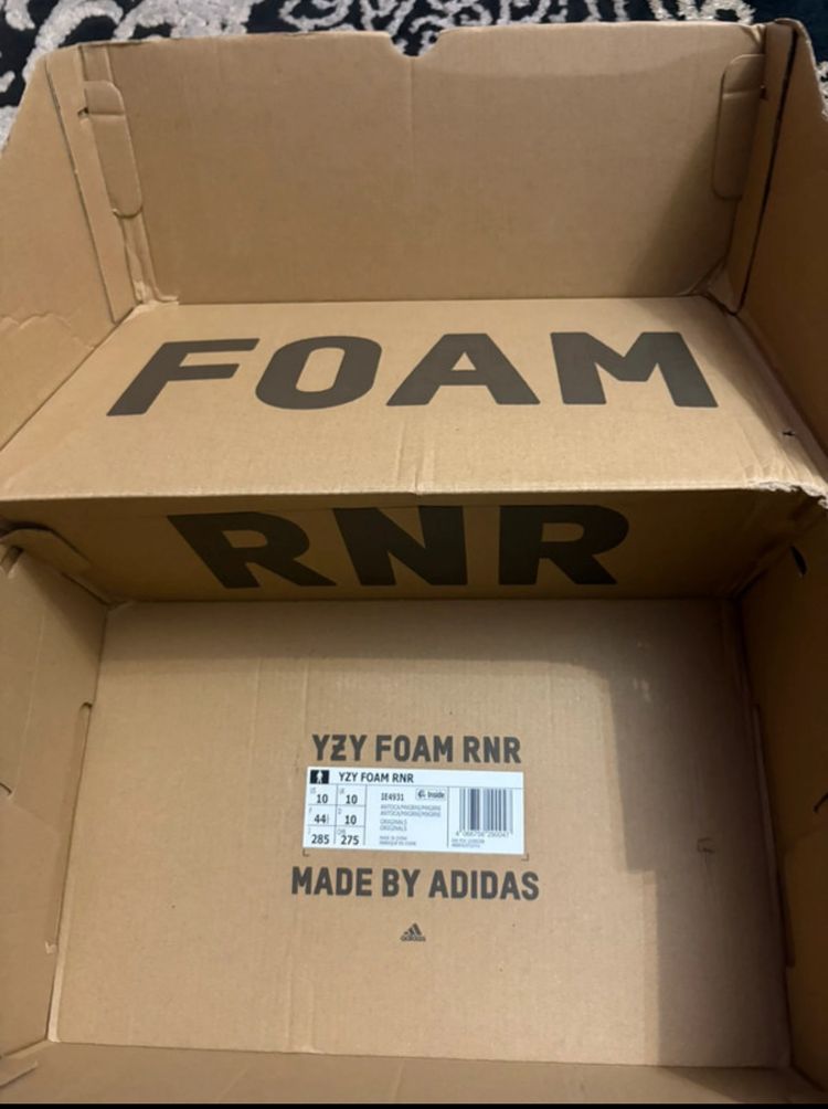 Yzy Foam Rnr Shoes image 3
