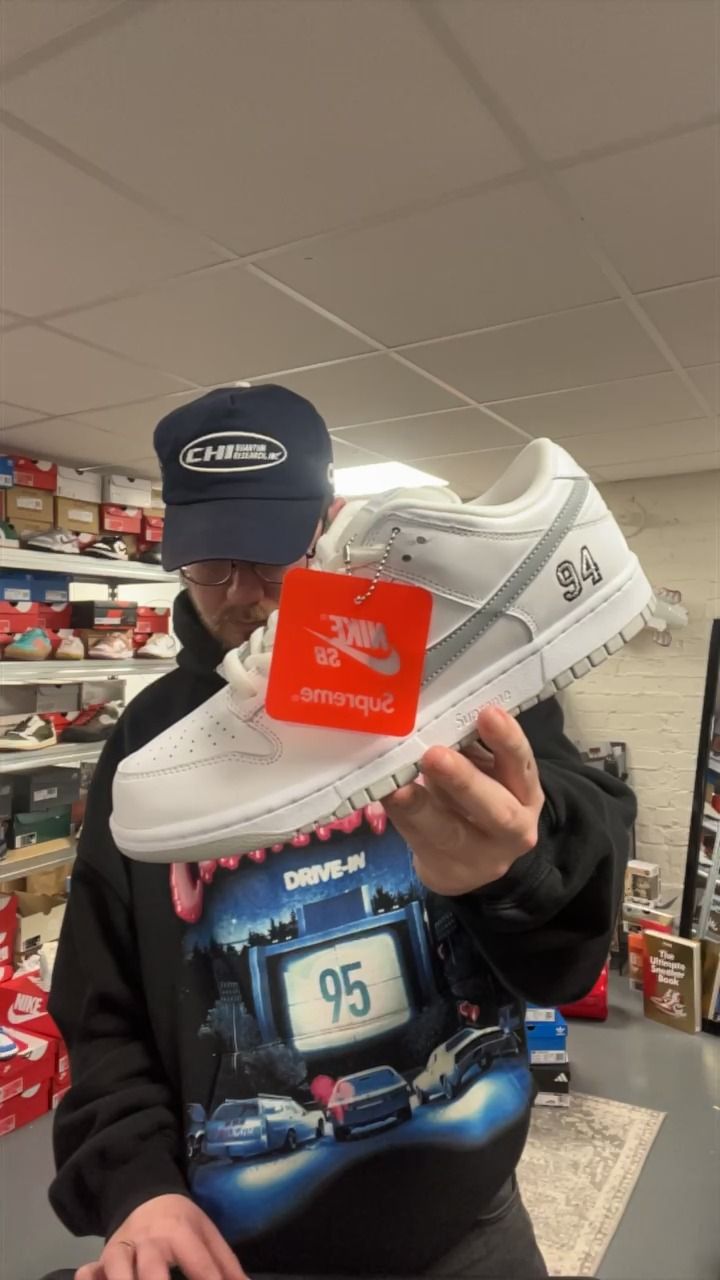 Nike Nike Supreme SB White Grey  UK 9 NEW FULL BOX  product image