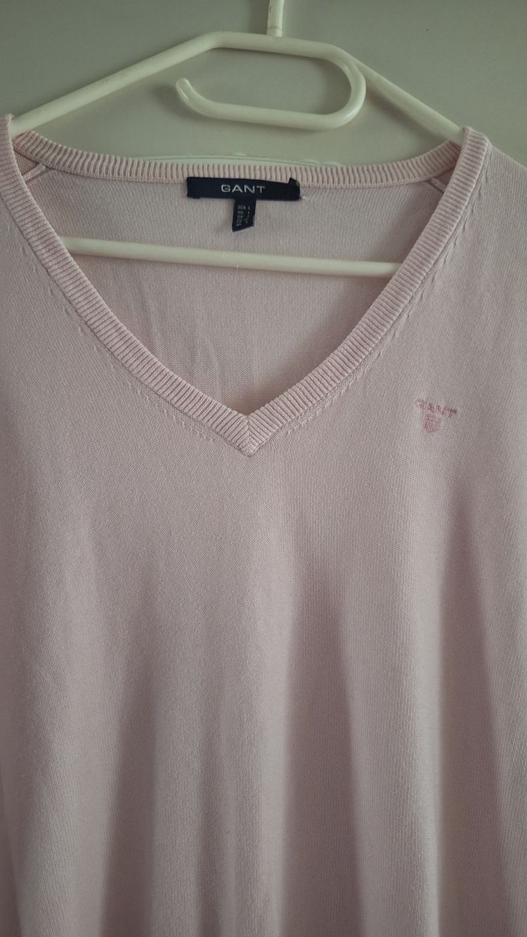 Gant Pink V-Neck Sweater 2