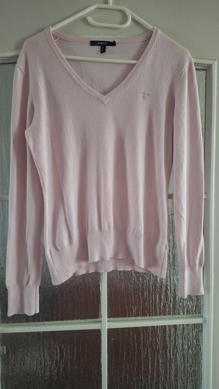 GANT Gant Pink V-Neck Sweater product image