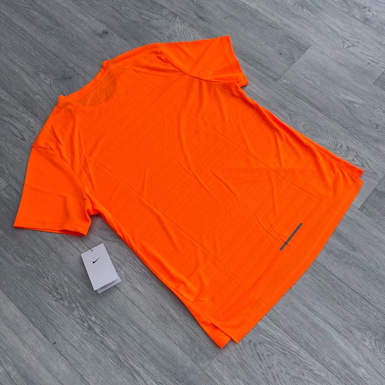 Nike Dri Fit Miler Top and 7" Challenger Running Shorts Set - Total Orange image 5