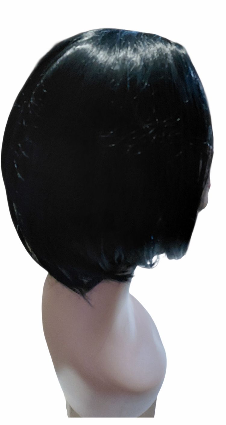 Black Short Bob Wig image 2