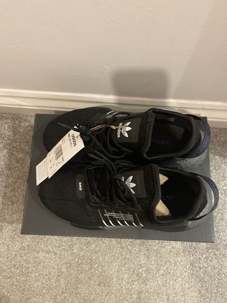 Adidas nmd r1.v2 image 3