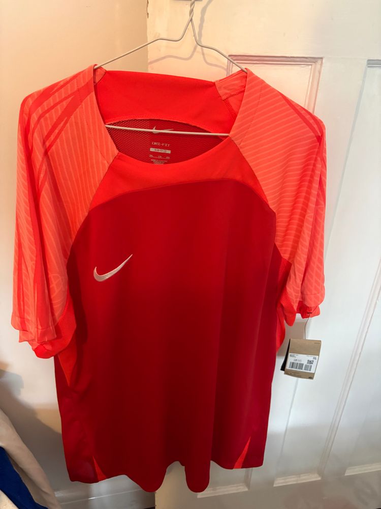 Immagine del prodotto Nike Nike Red And Orange Sports Shirt