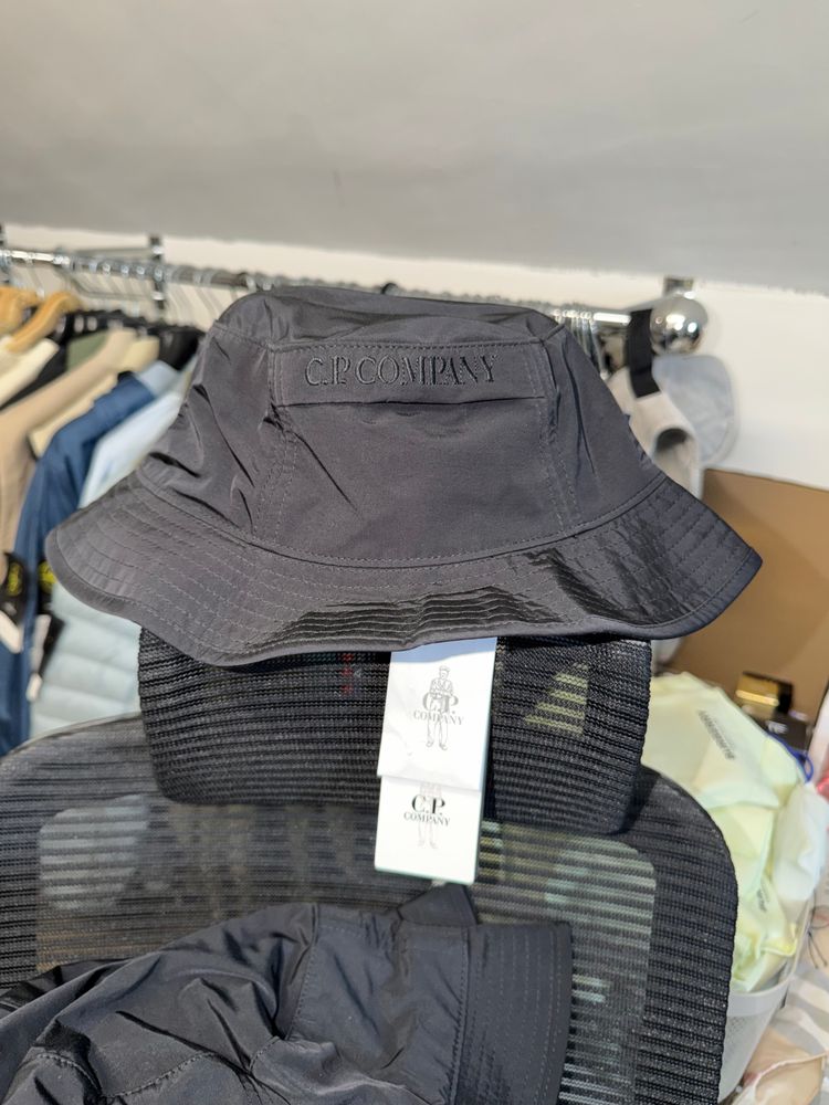 CP Company Chrome Bucket Hat Black & Spell Out Pouch Mens BNWT RRP £150 2