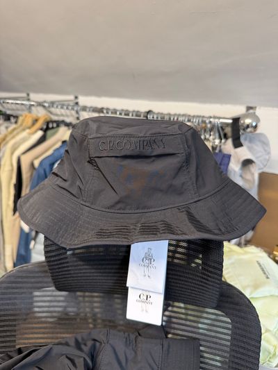 CP Company Chrome Bucket Hat Black & Spell Out Pouch Mens BNWT RRP £150