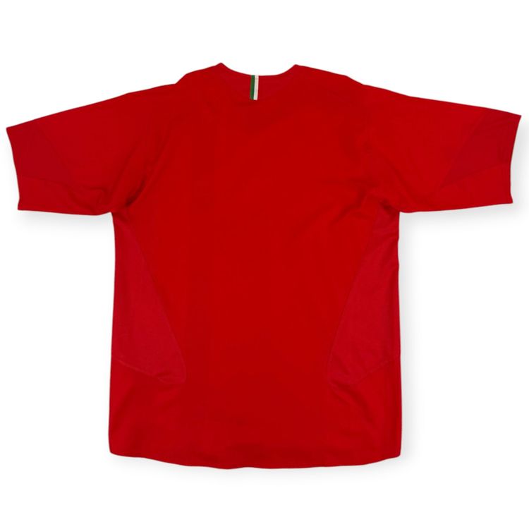 Juventus 2005 Away Shirt (L) image 2