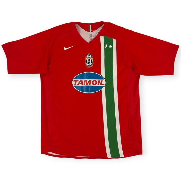 Juventus 2005 Away Shirt (L) image 1