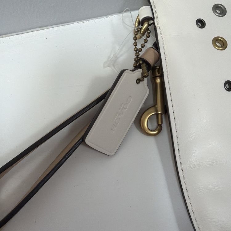 Immagine di 357 Coach Large Charlie leather Pouch clutch/wristlet Ivory Tea Rose Rivets £275 3