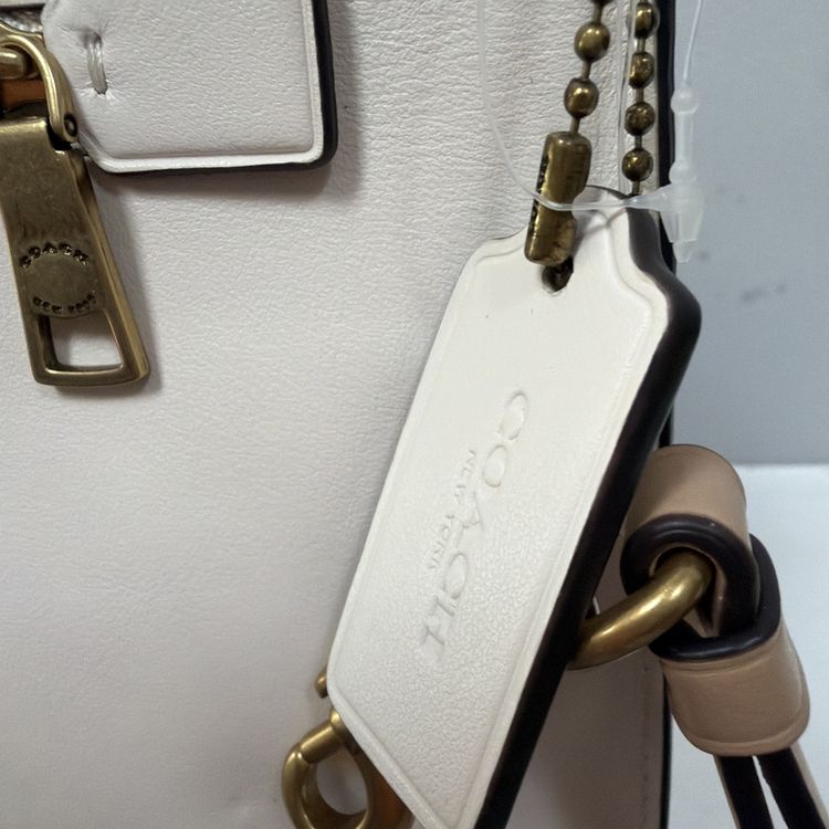Immagine di 357 Coach Large Charlie leather Pouch clutch/wristlet Ivory Tea Rose Rivets £275 8