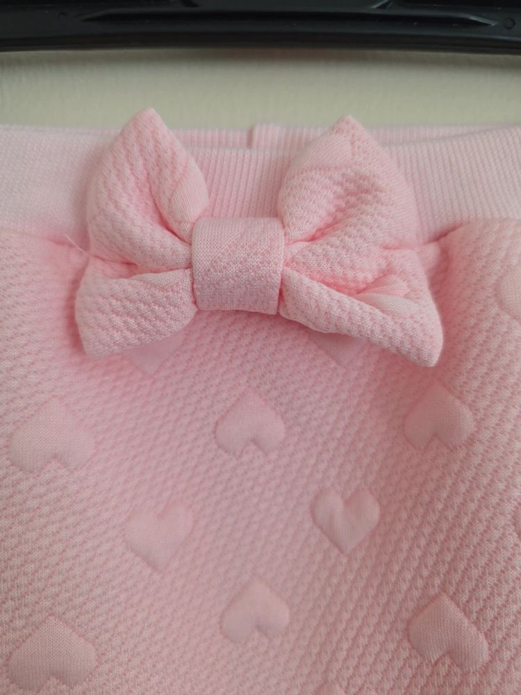 🩷 Baby Girl Pink Embossed Heart Pattern Bow Trousers / Leggings (6-9 Months) image 3