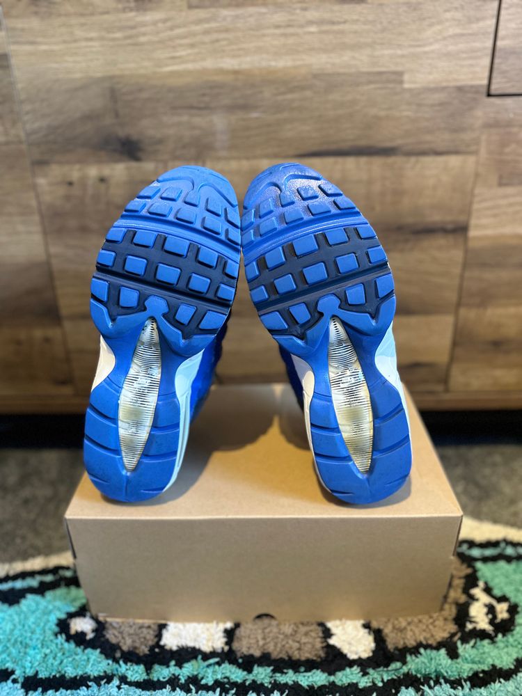Air max 95 U.K. 8.5 image 3