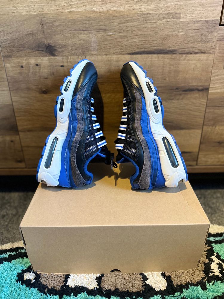 Air max 95 U.K. 8.5 image 5