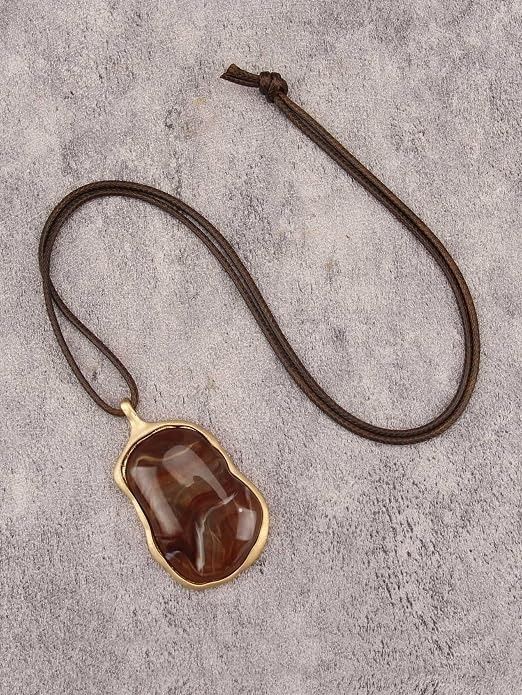 Brown Stone Pendant Necklace With Gold-Tone Frame imagen 2