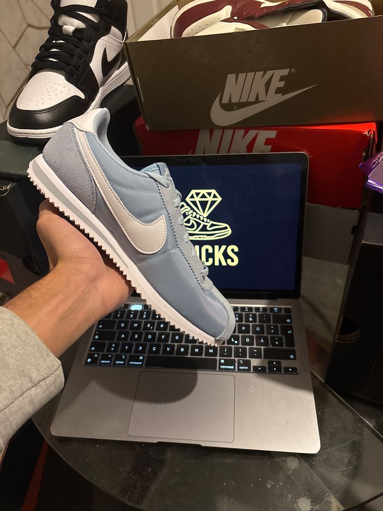 Nike Cortez TXT image 1