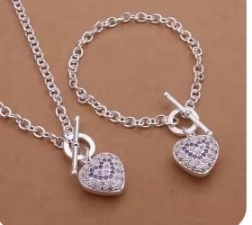 Heart-Shaped Pendant Necklace And Bracelet Set
