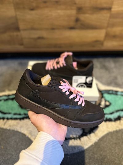 Nike Air Jordan 1 Travis Scott “Velvet Brown” U.K. 8