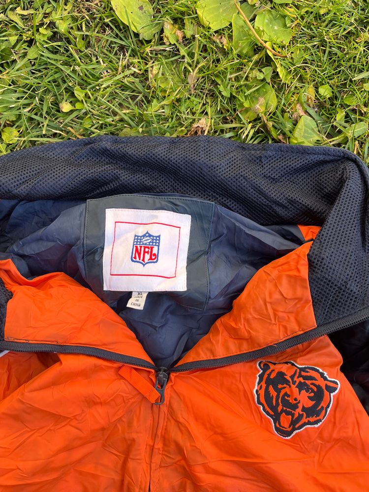 NFL Chicago Bears windbreaker jacket image 2