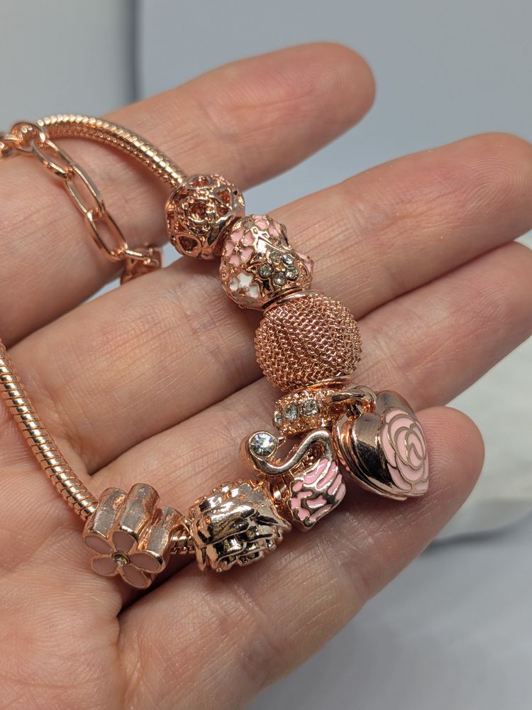 Immagine di Rose Gold Charm Bracelet 3