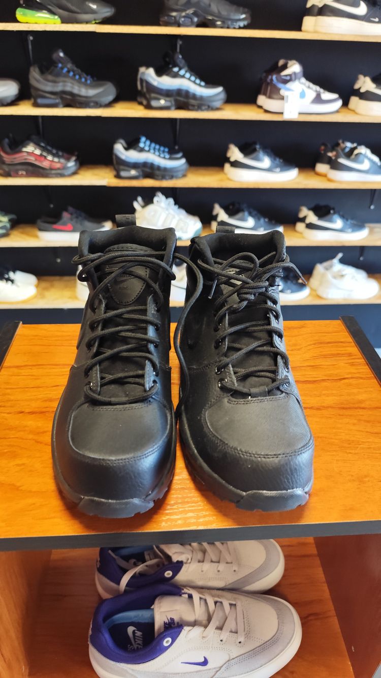 Nike Manoa image 2