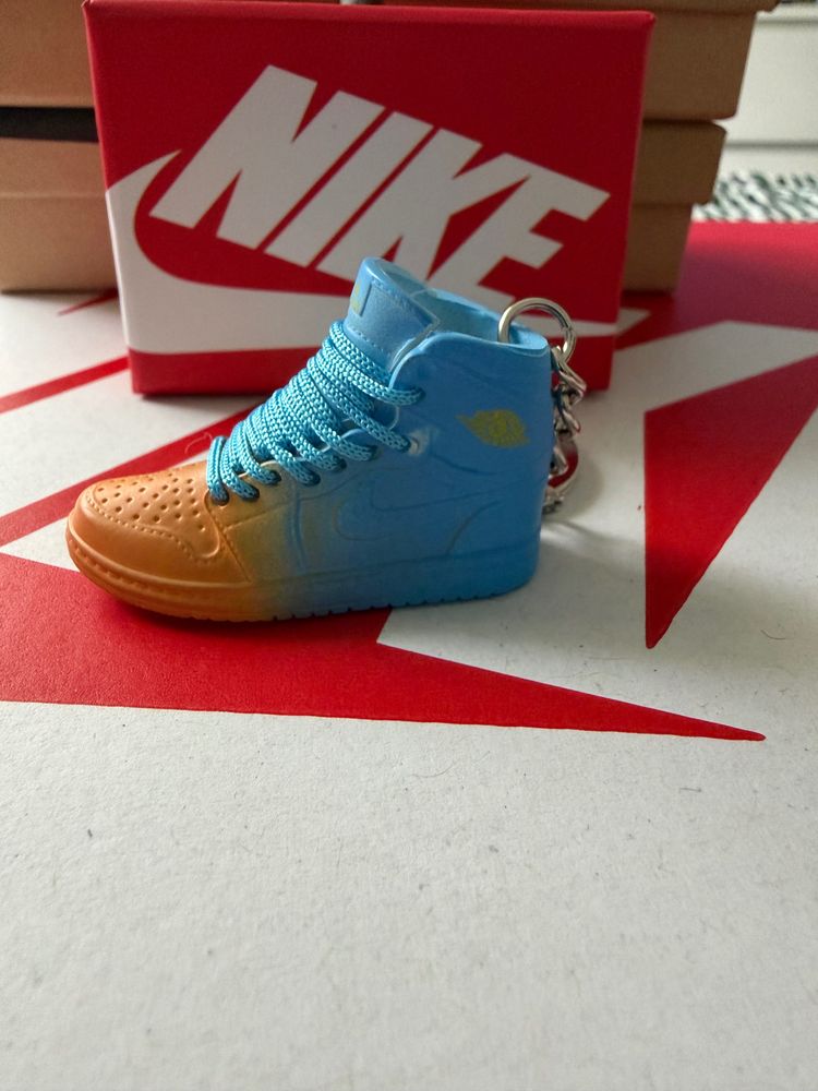 Nike Sneaker Keychain obraz 2