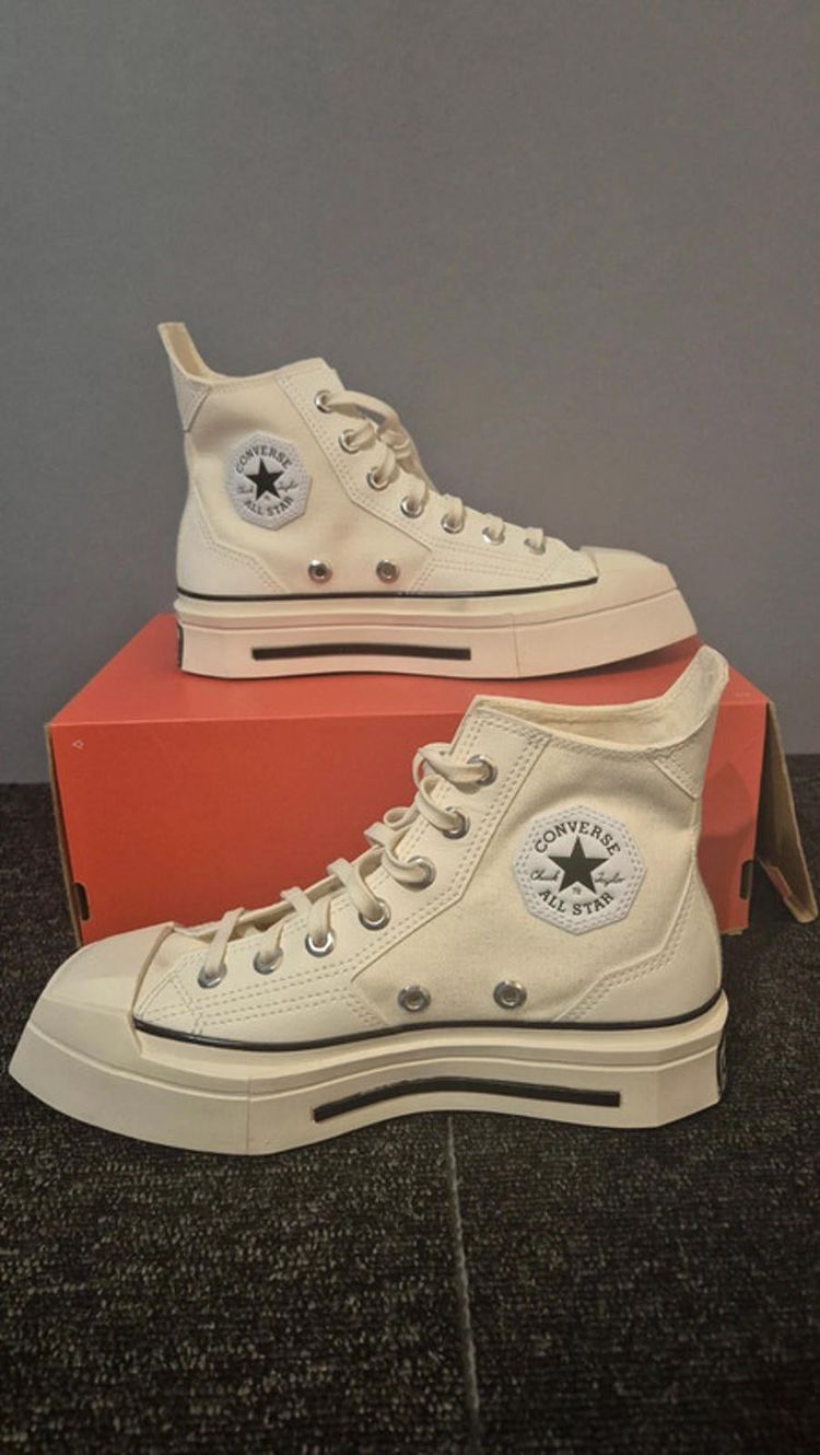 Converse All Stars UK 4.5 Womens White