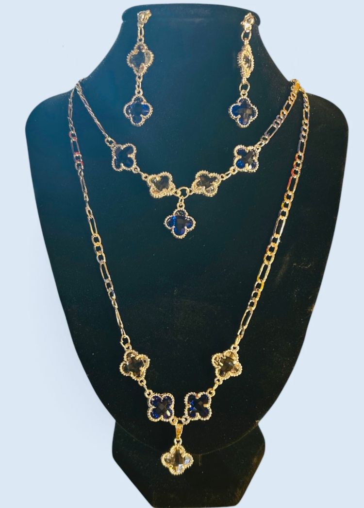 Royal blue & brilliant white set  image 1