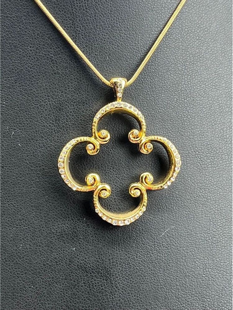 Gold Necklace With Clover Pendant image 3