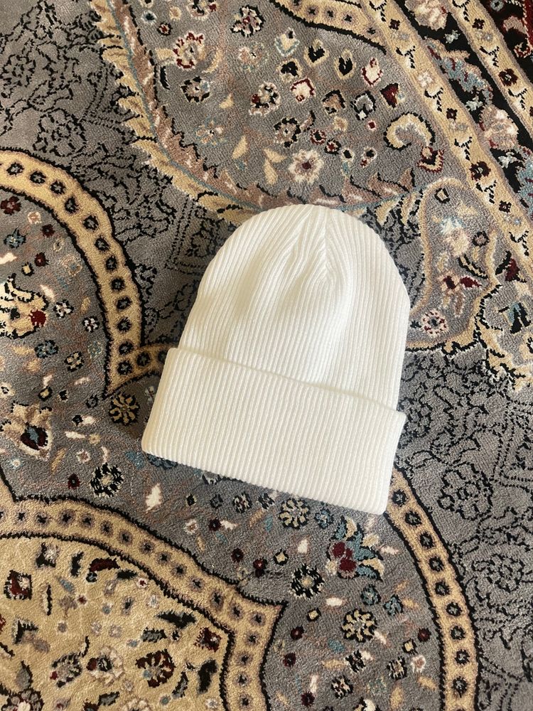 White Ribbed Beanie Hat image 2