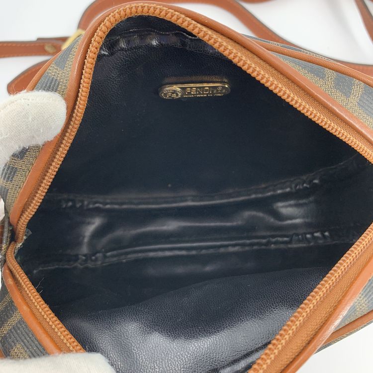 Immagine di Fendi Vintage Cloth Crossbody Bag Zucca Oval 7