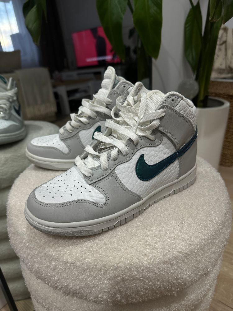 Nike High-Top Sneakers air force high image 1