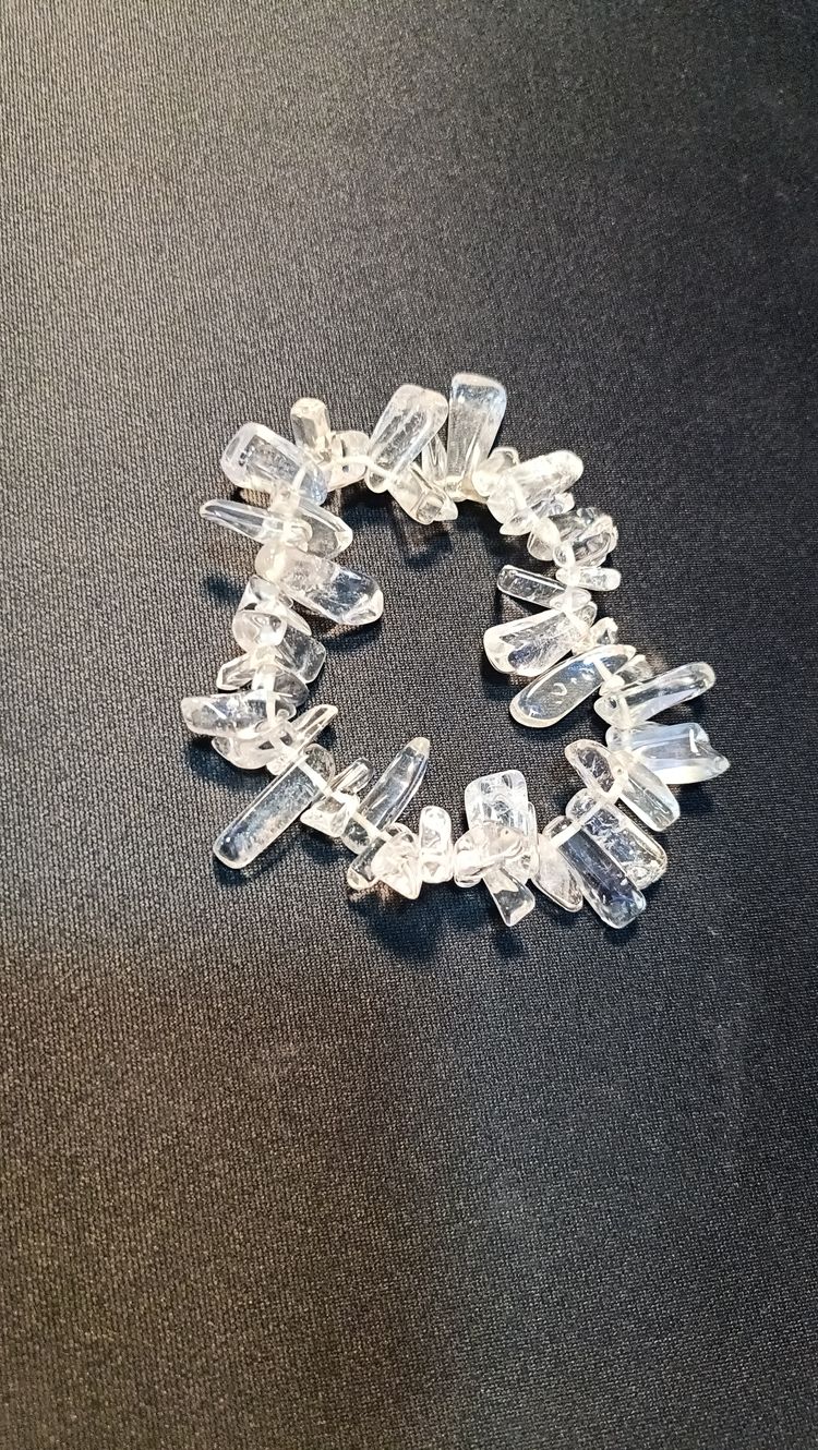 Clear Crystal Chip Bracelet With Black Pouch 4